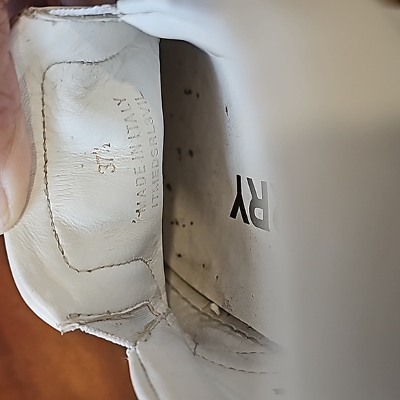 Burberry Women's White Leather Slip On Sz 37 1/2 or Size 7 - Picture 9 of 13